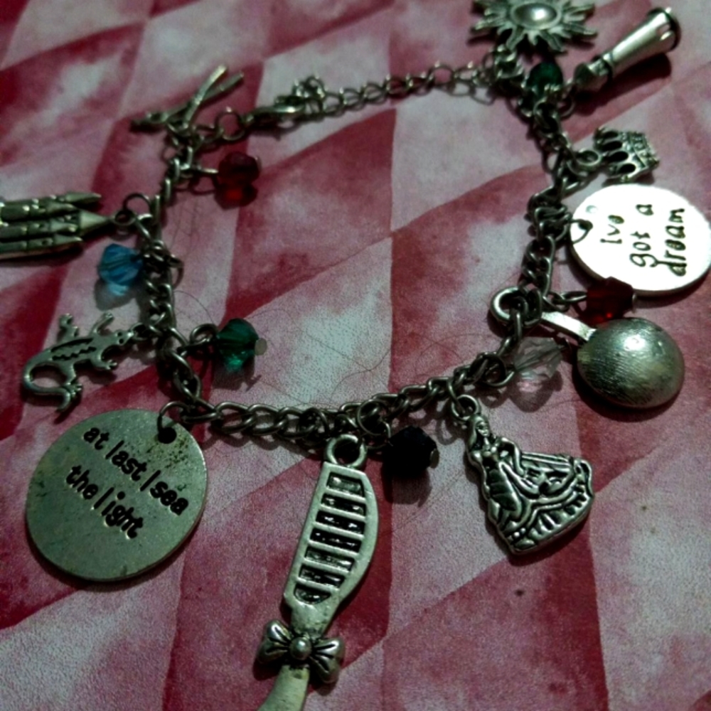 Charm bracelet